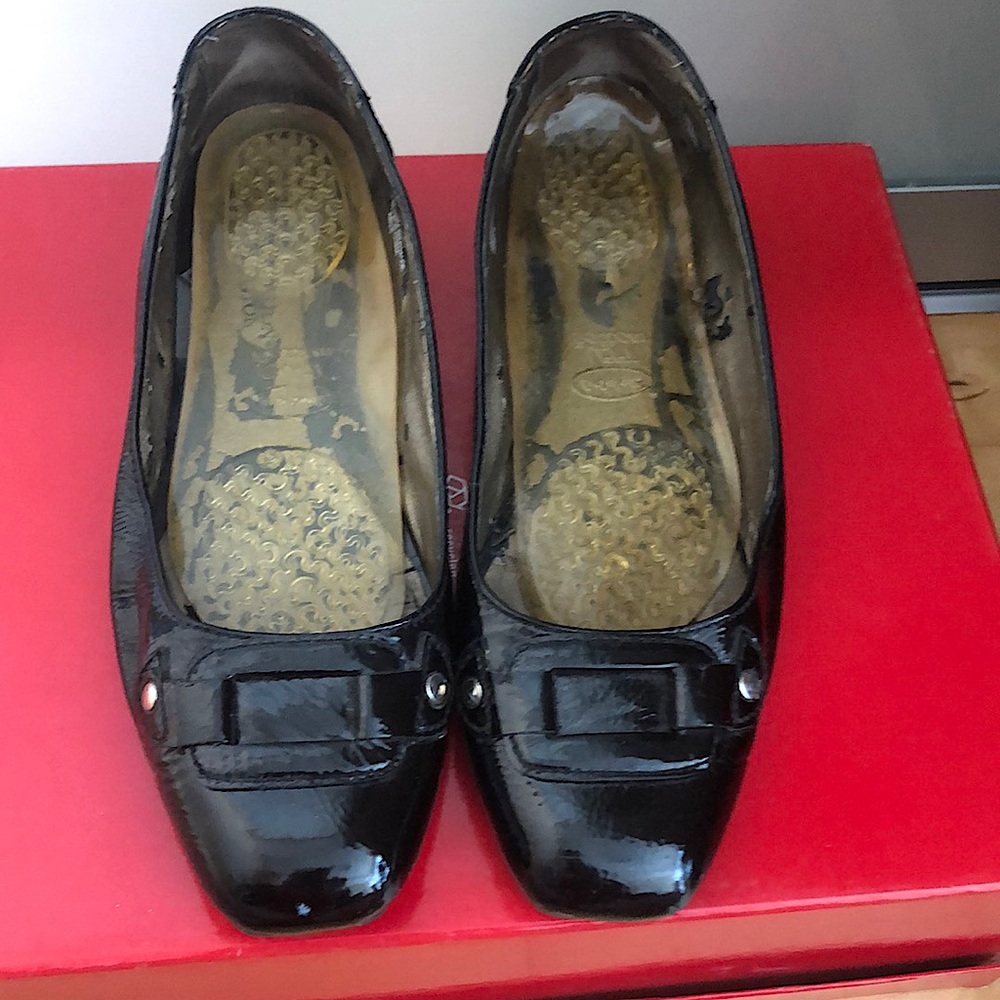 🐼 2/$25 Worthington Black Flat Leather Upper🐼